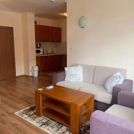Lovely 1-bedroom 120m From The Lift *