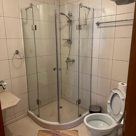 דירה Lovely 1-bedroom 120m From The Lift